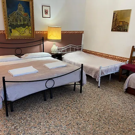Fortuny Guest house *